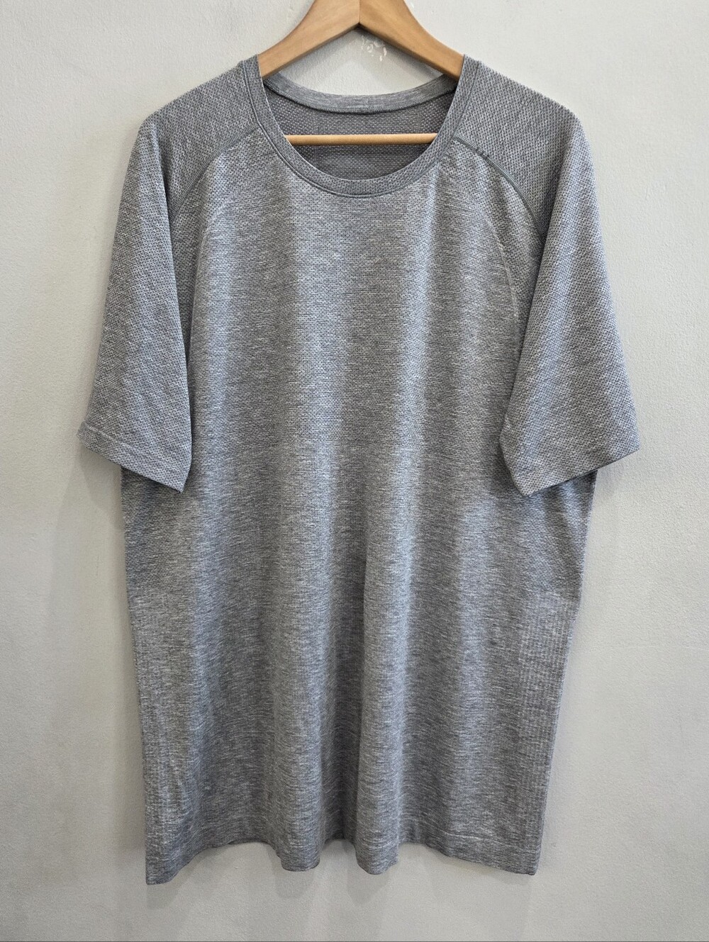 Lululemon Metal Vent Tech Tee Shirt Gray Short Sleeve Athletic Men's Size XXL